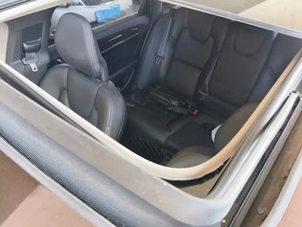 Фото 6 - Volvo S90