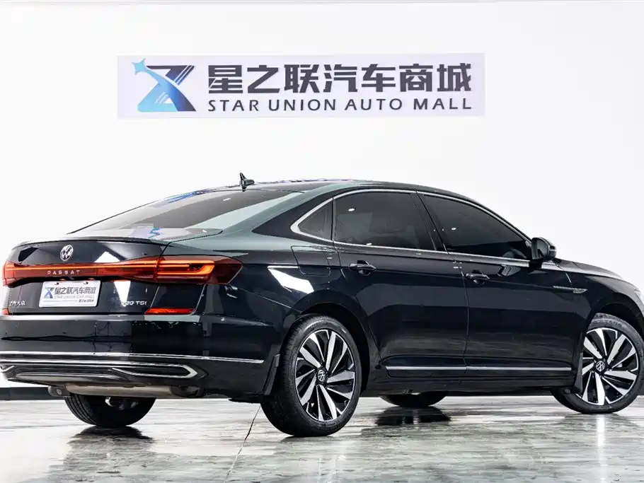 Volkswagen Passat 2022 330TSI Starlight Elite Edition фото 6