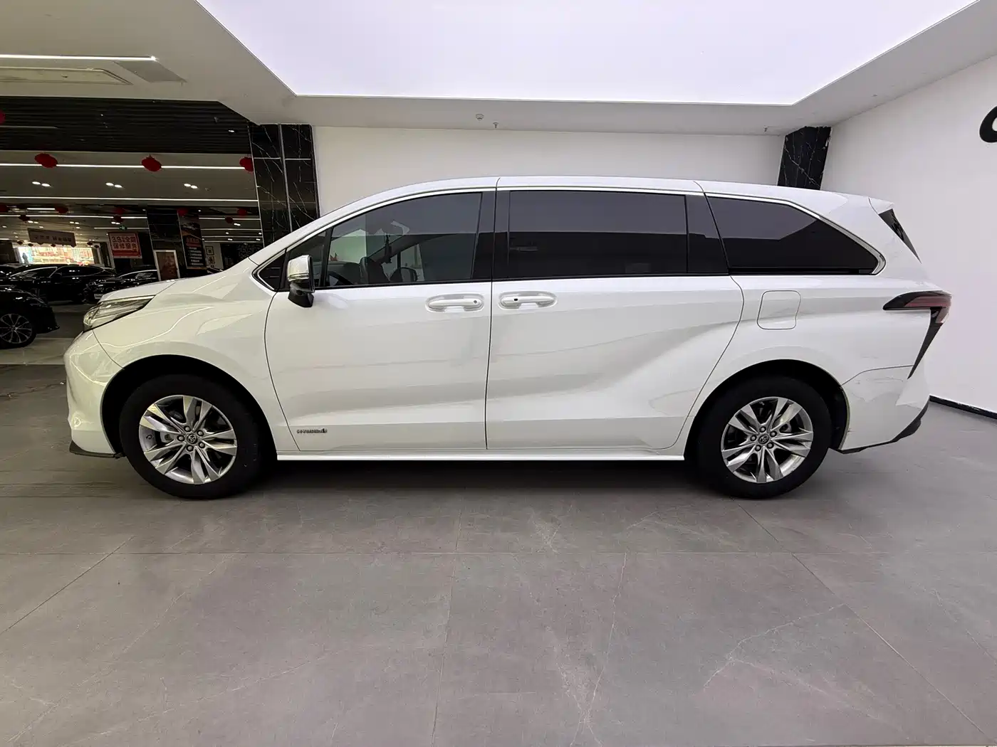 TOYOTA SIENNA
