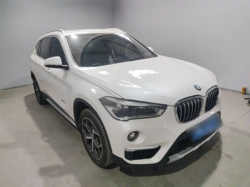 BMW X1 2016 sDrive18Li Luxury Model фото 4