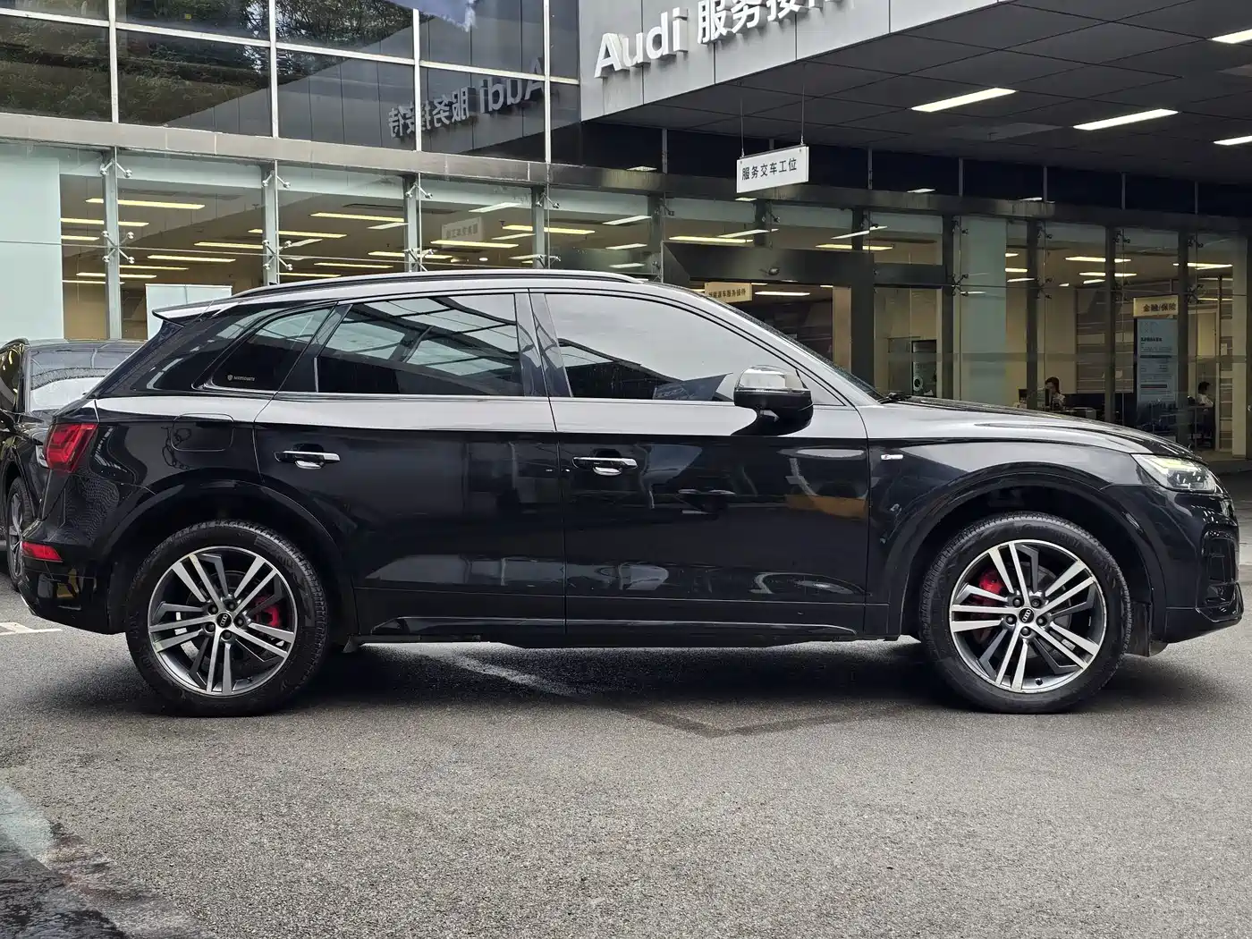 Audi Q5L 2022 40T Luxury Dynamic фото 4