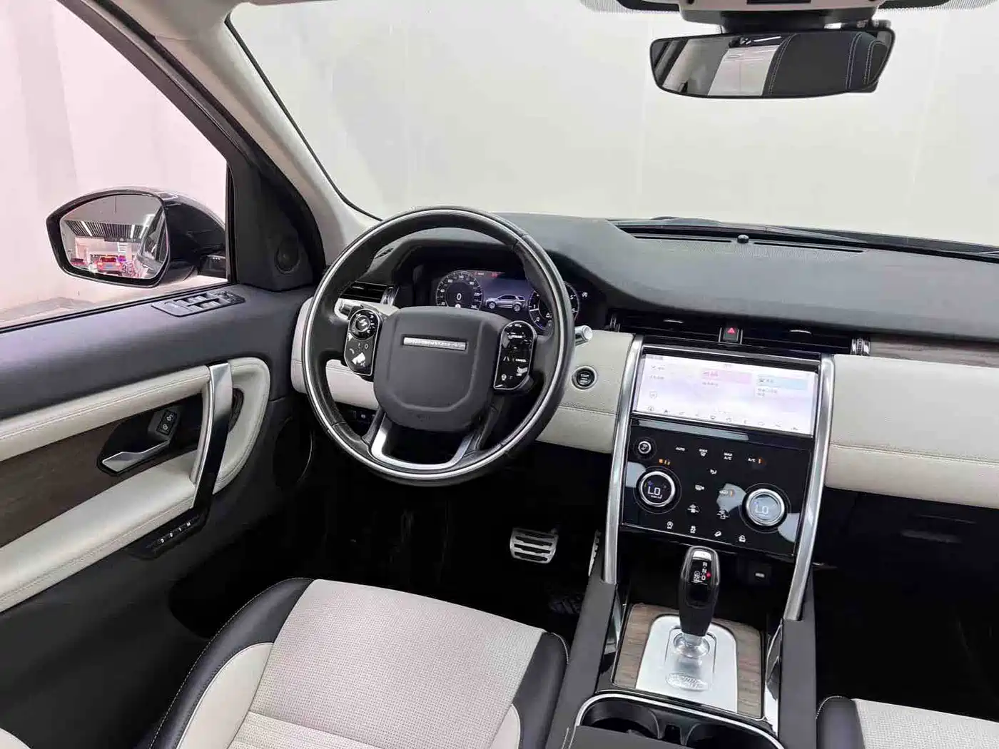 Land Rover Discovery Sport 2020 249PS R-Dynamic Performance фото 14
