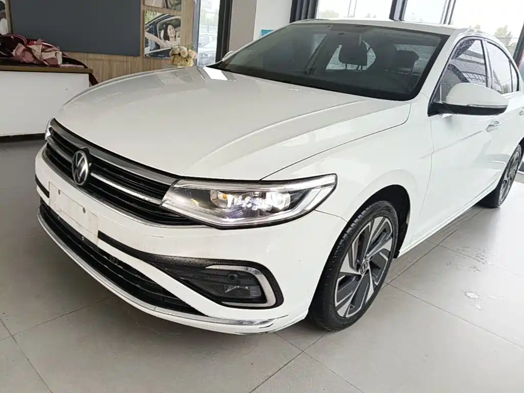 Фото 2 - Volkswagen Bora
