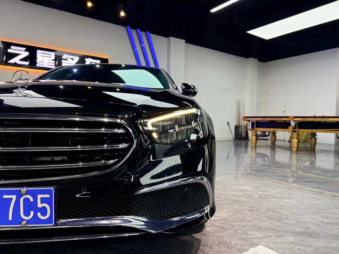 MERCEDES-BENZ E CLASS