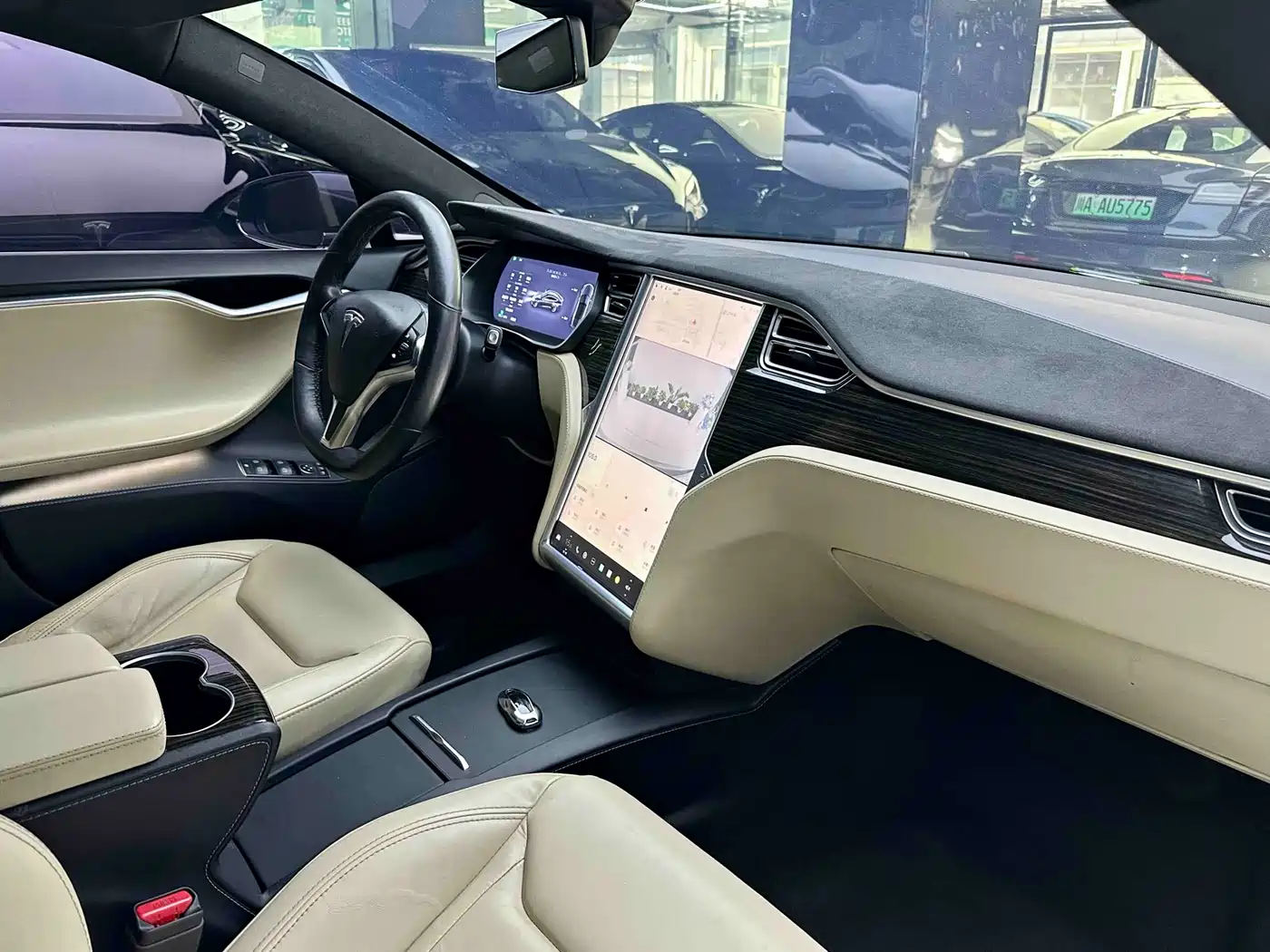 TESLA MODEL S