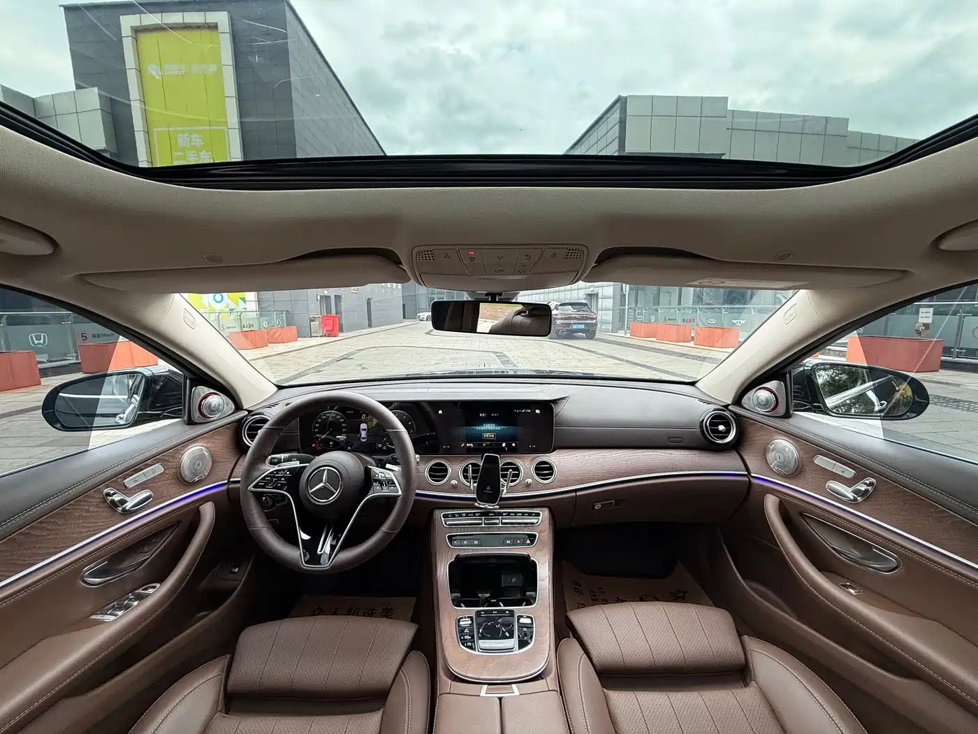 Mercedes-Benz E-Class 2022 E 300 L Fashion фото 5