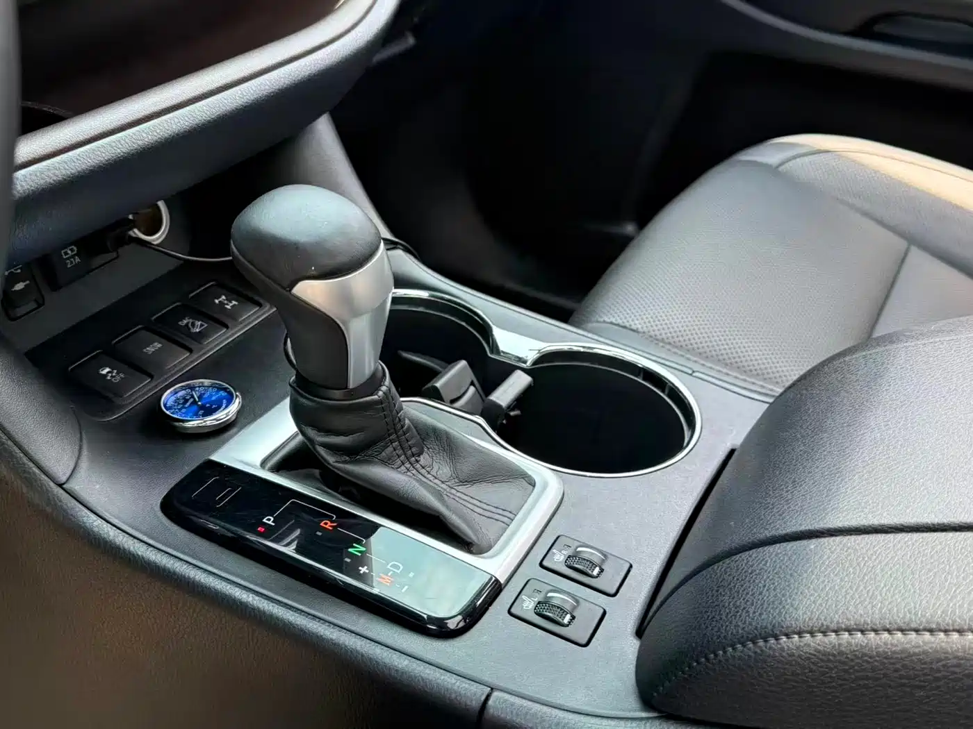 Toyota Highlander 2018 2.0T 4WD Premium 7-seater China VI фото 7