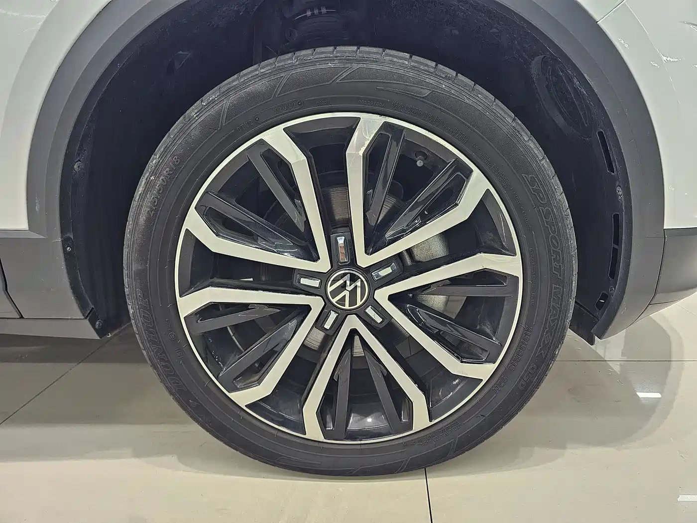 Фото 5 - Volkswagen T-ROC