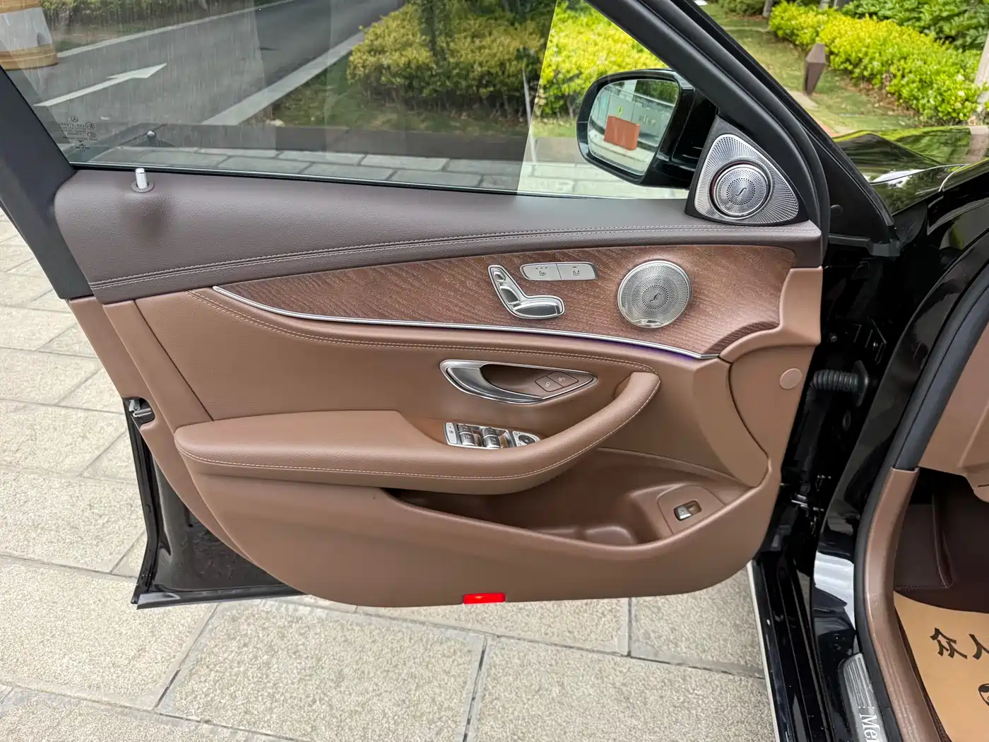 Mercedes-Benz E-Class 2022 E 300 L Fashion фото 17