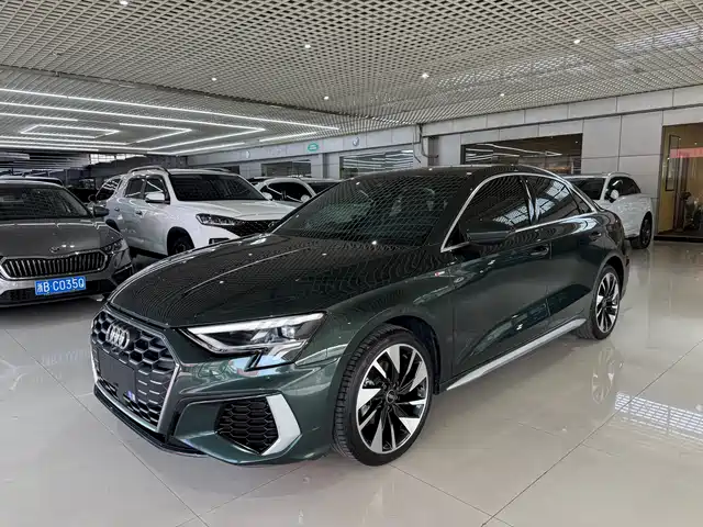 AUDI A3 2023