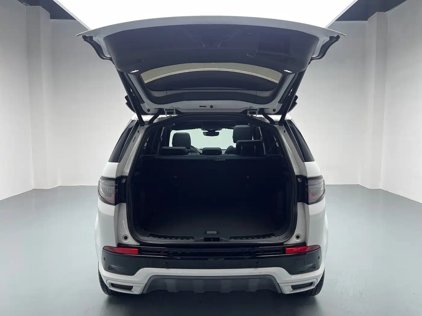 LAND ROVER DISCOVER SPORTS