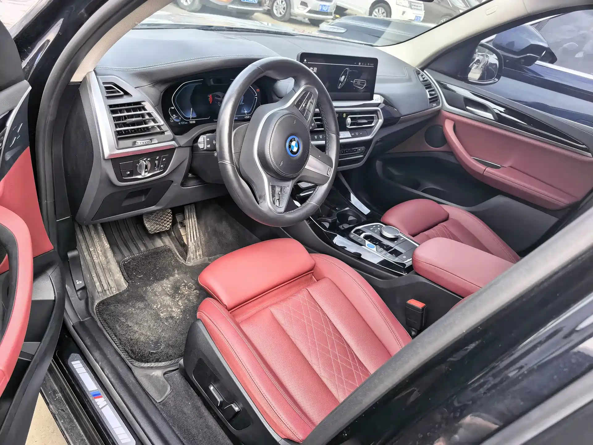 Фото 10 - BMW iX3