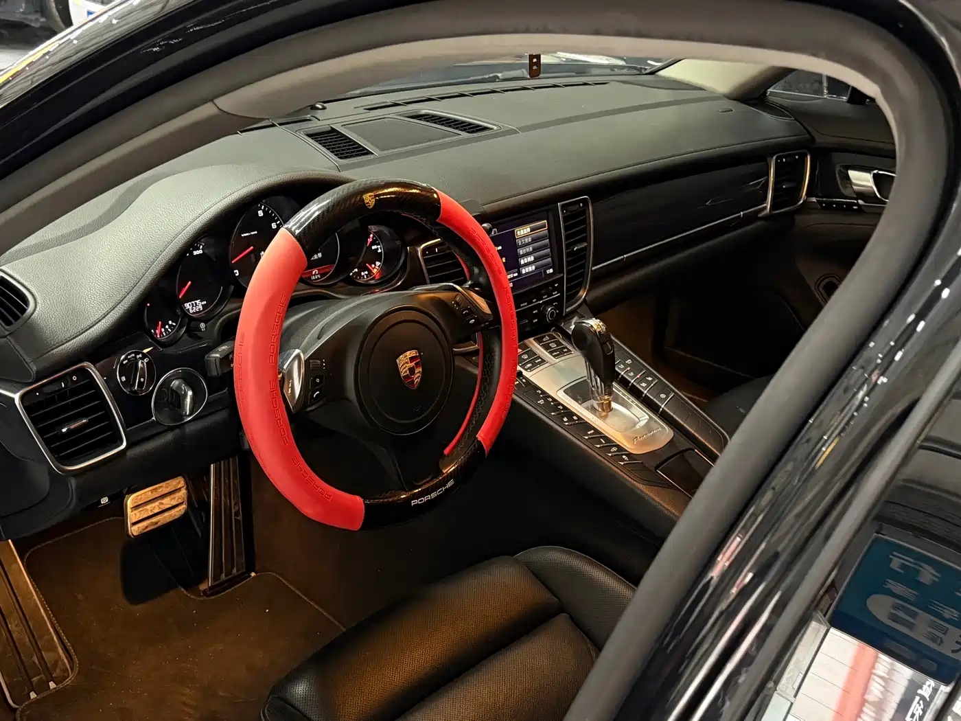 Porsche Panamera 2014 Panamera 3.0T фото 6