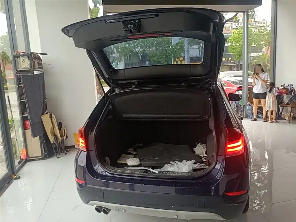 BMW X1 2014 sDrive18i Fashion Edition фото 19
