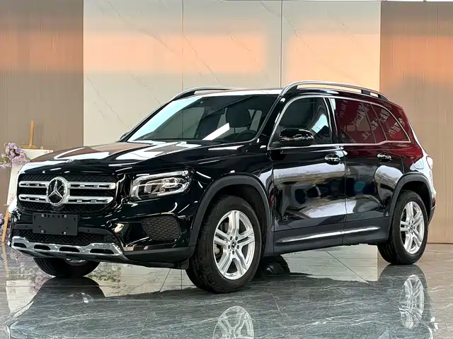 MERCEDES-BENZ GLB