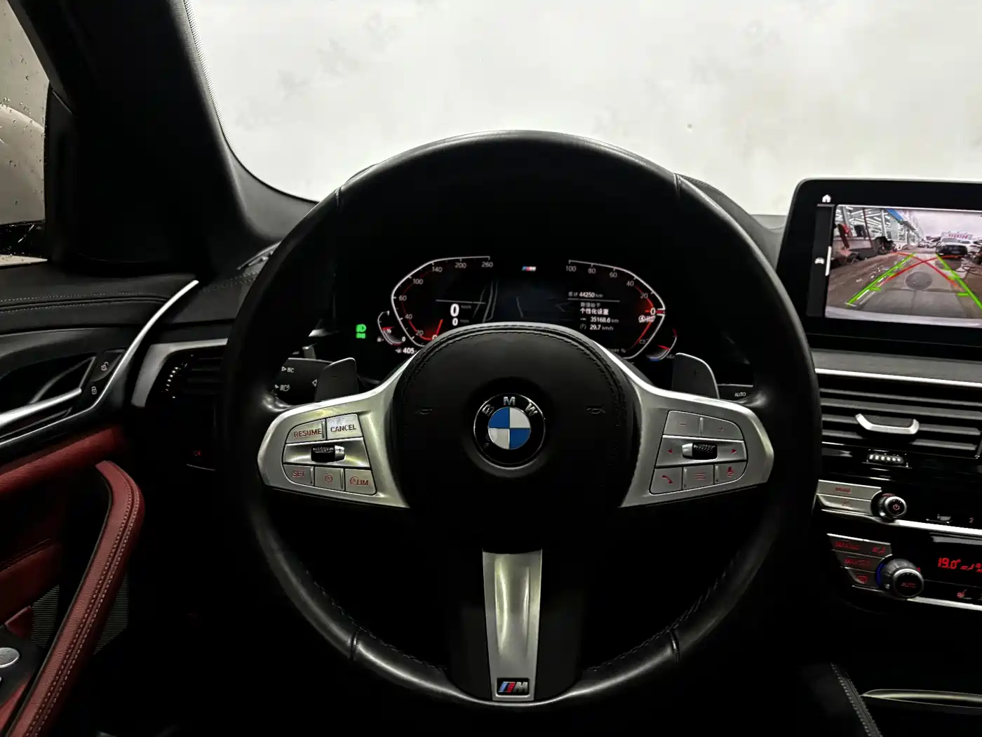 BMW 5 Series 2023 530Li Leading M Sport Package фото 16