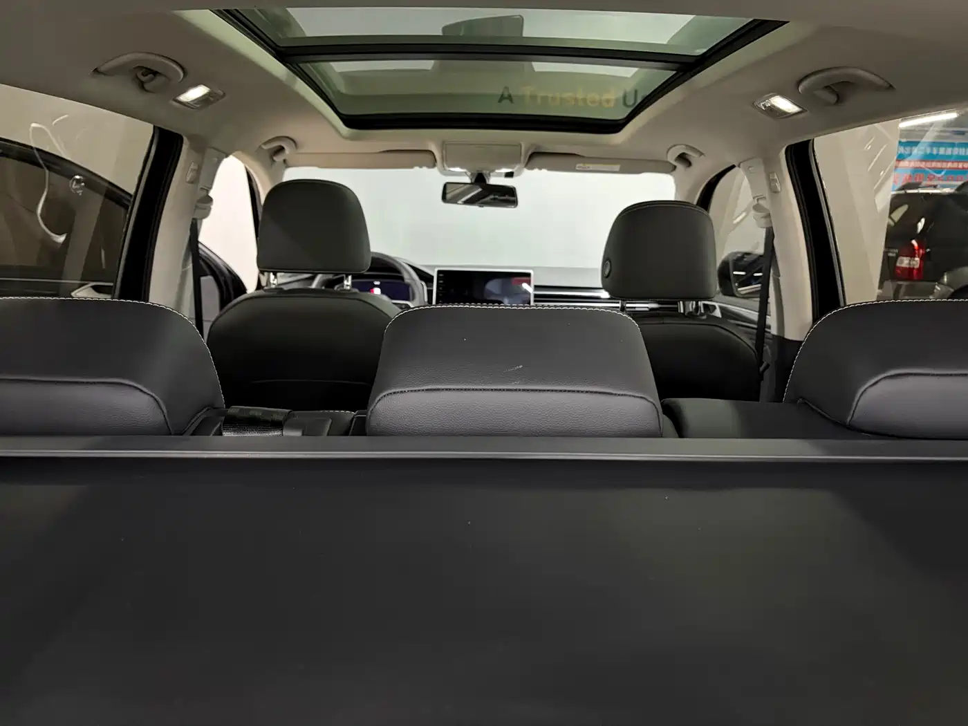 Volkswagen Tiguan L 2023 Facelift 330TSI Automatic 2WD Smart Edition фото 9