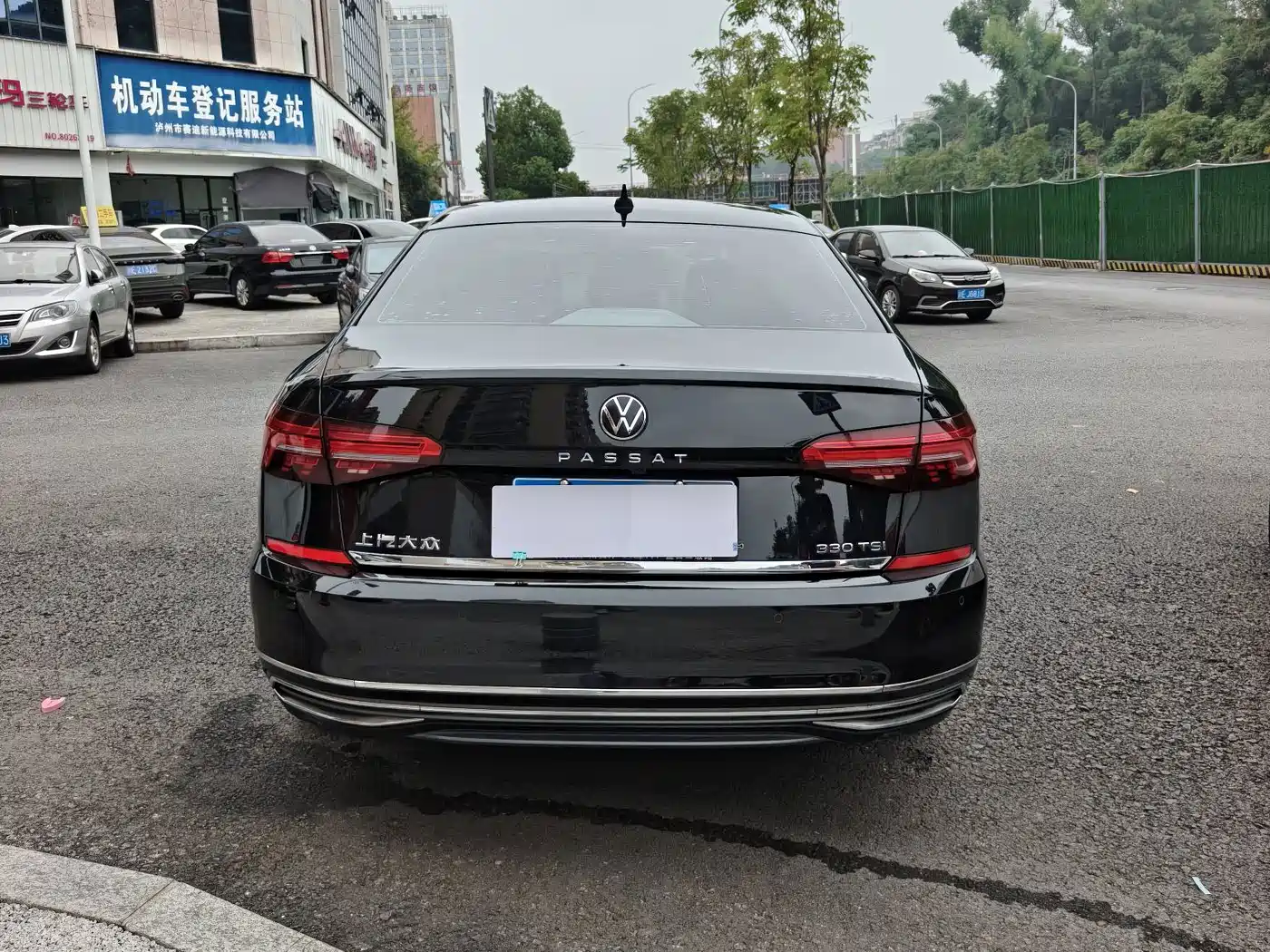 Photo 4 - Volkswagen Passat