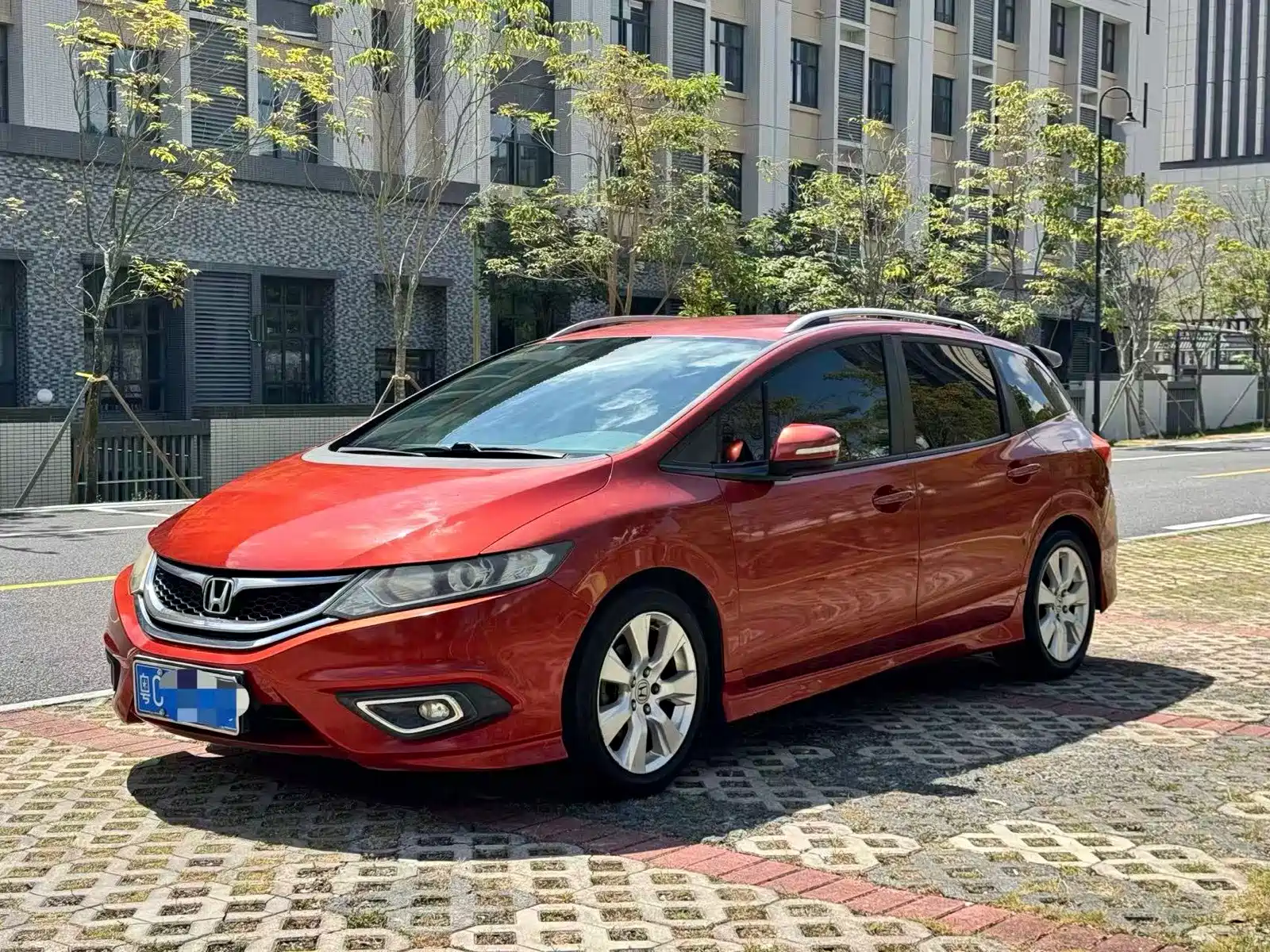 Фото 1 - Honda Jade
