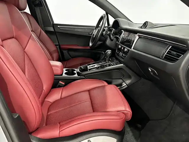 Porsche Macan 2022 Macan 2.0T — фото 5