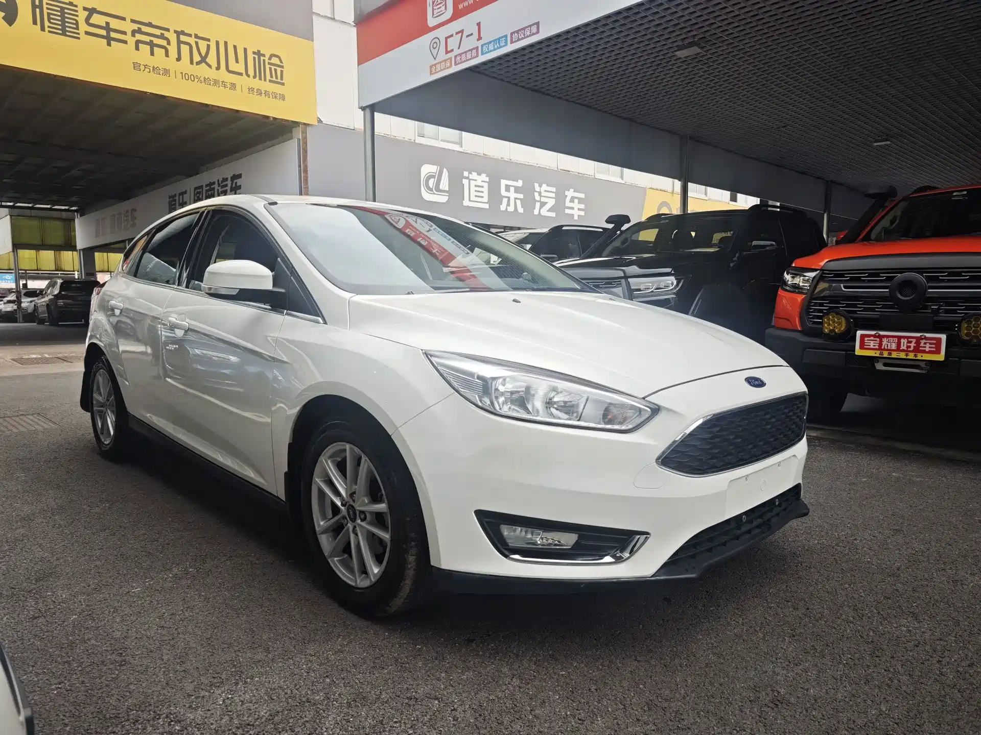 Фото 3 - Ford Focus