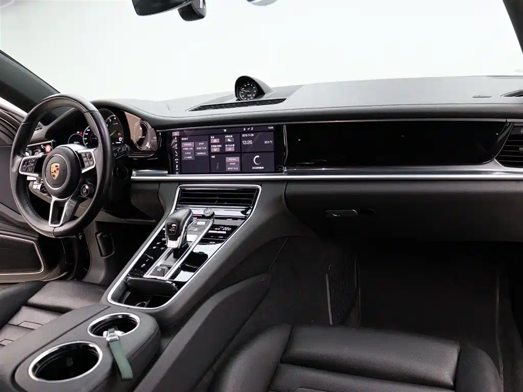 Porsche Panamera New Energy 2018 Panamera 4 E-Hybrid 2.9T фото 20
