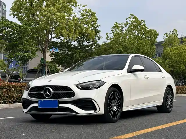 MERCEDES-BENZ CLASS C 2023