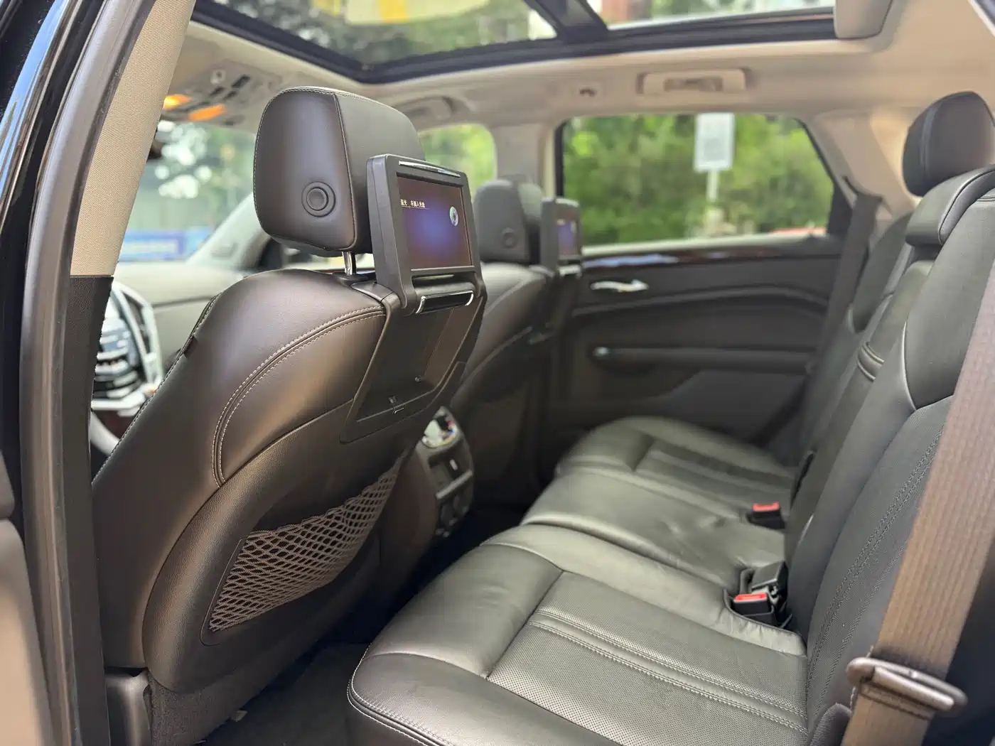 Фото 8 - Cadillac SRX