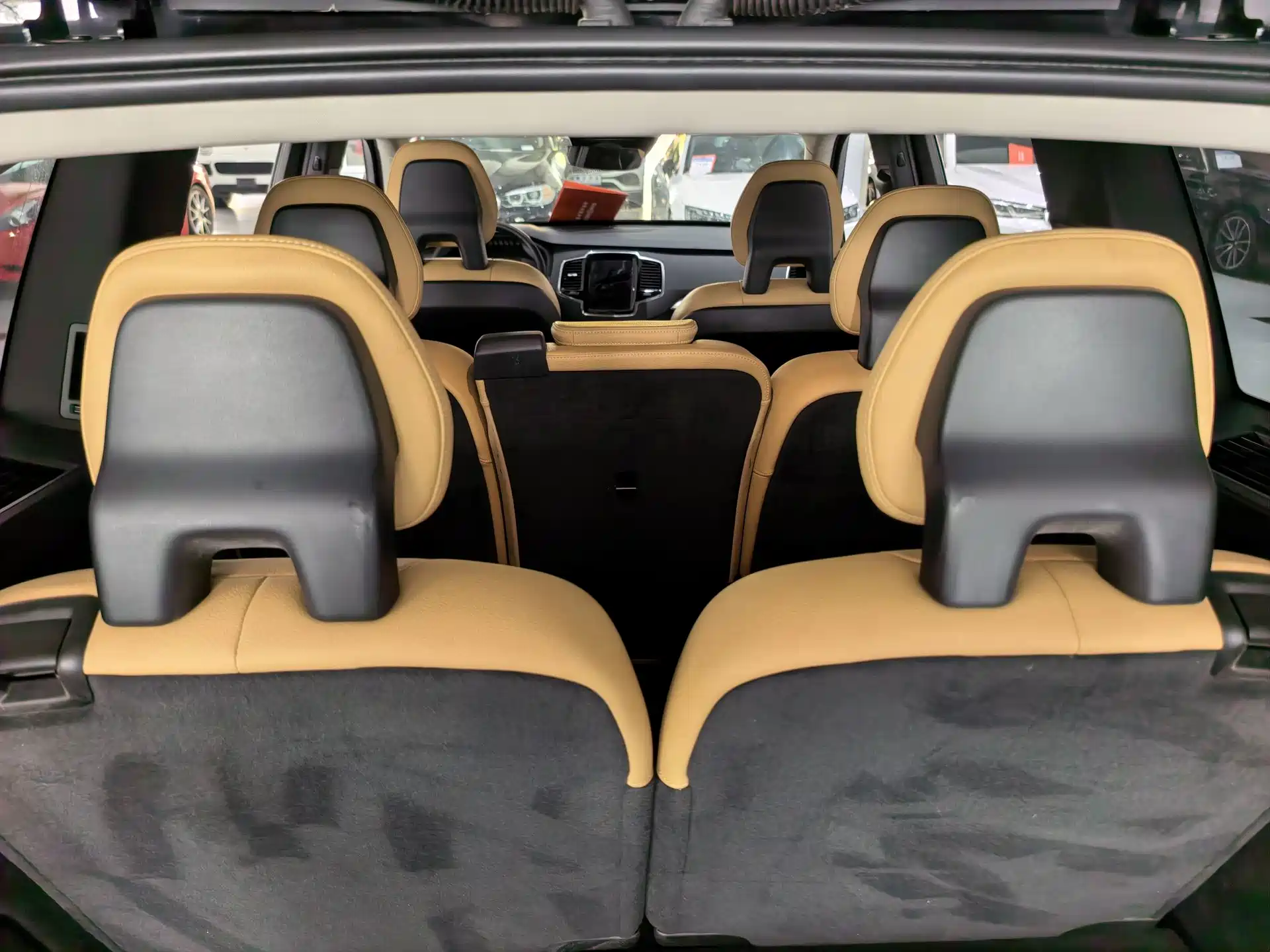 صورة 12 - Volvo XC90