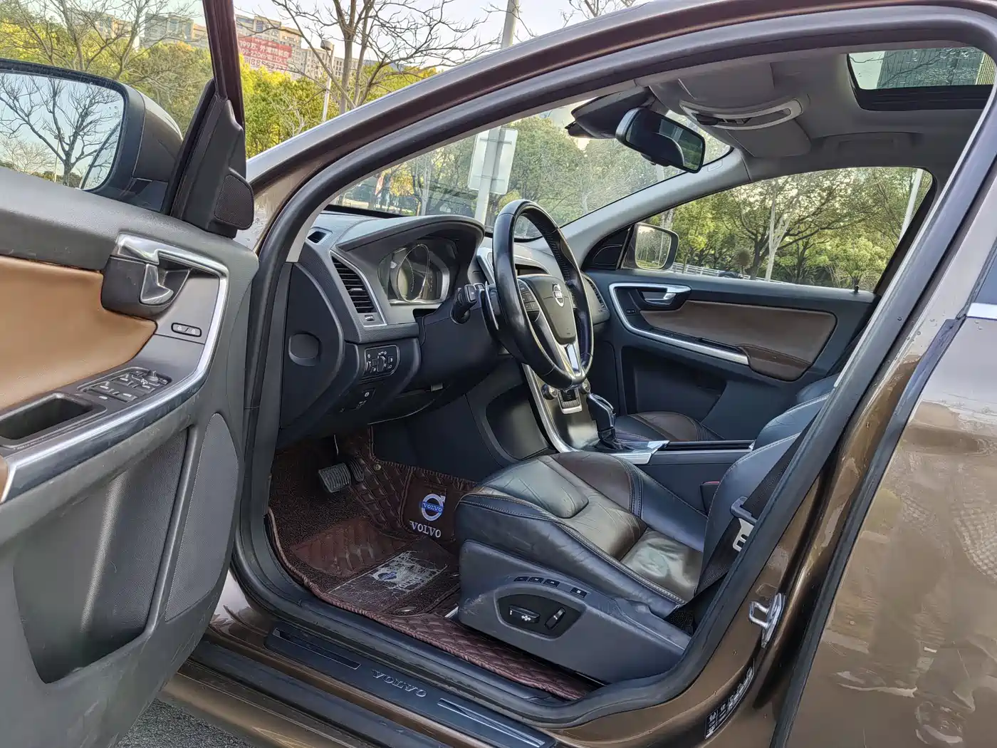 Volvo XC60 (Import) 2014 2015 T6 Momentum
