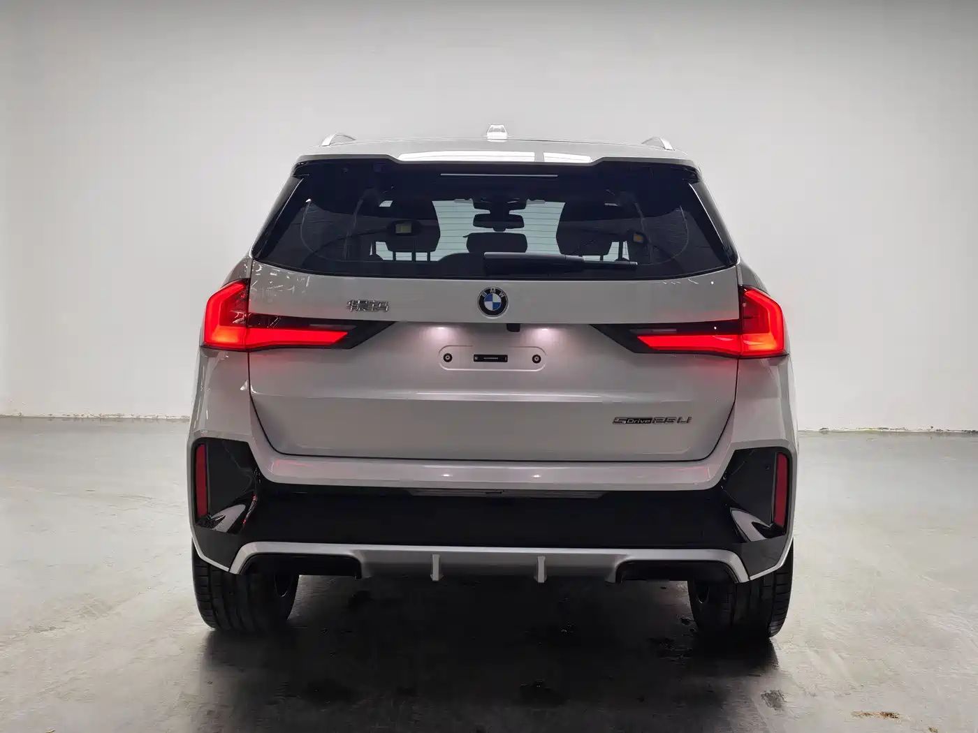 BMW X1 2023 sDrive25Li M Sport Package фото 3