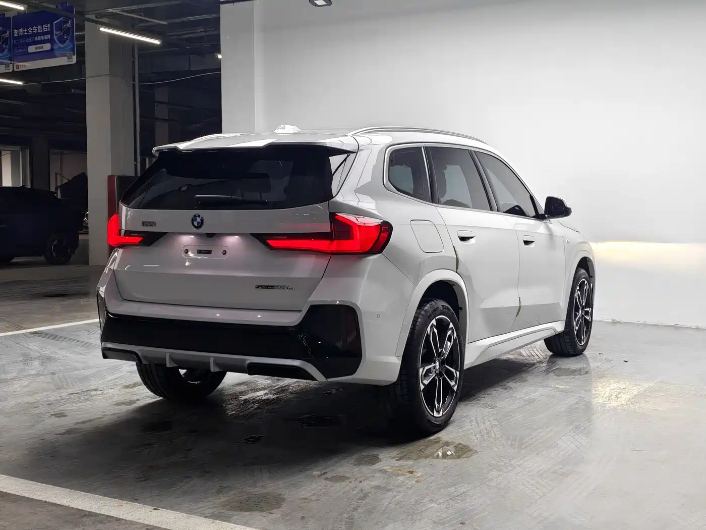 BMW X1 2023 sDrive25Li M Sport Package фото 12