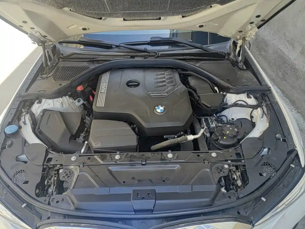 BMW 3-SERIES