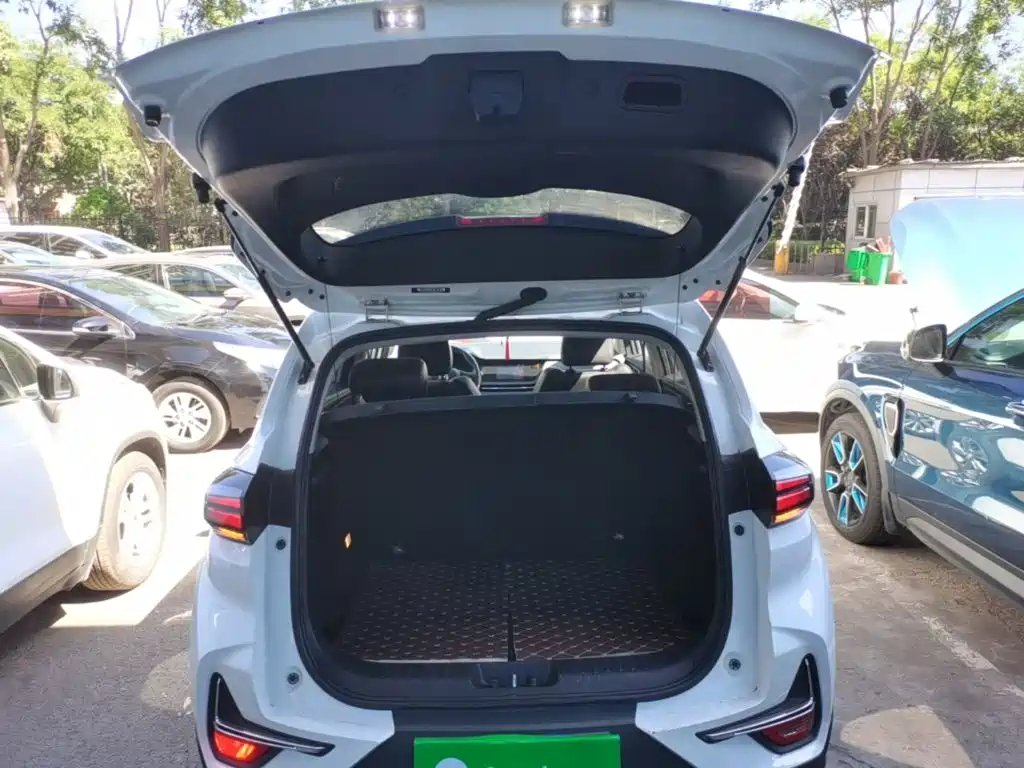 Фото 19 - Changan CS15
