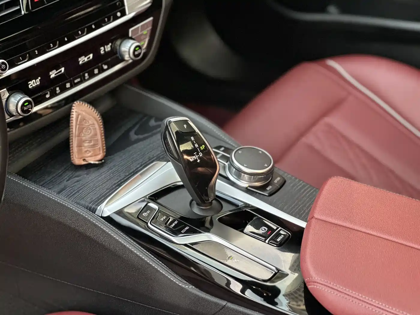 BMW 5 Series 2023 530Li Leading M Sport Package фото 13