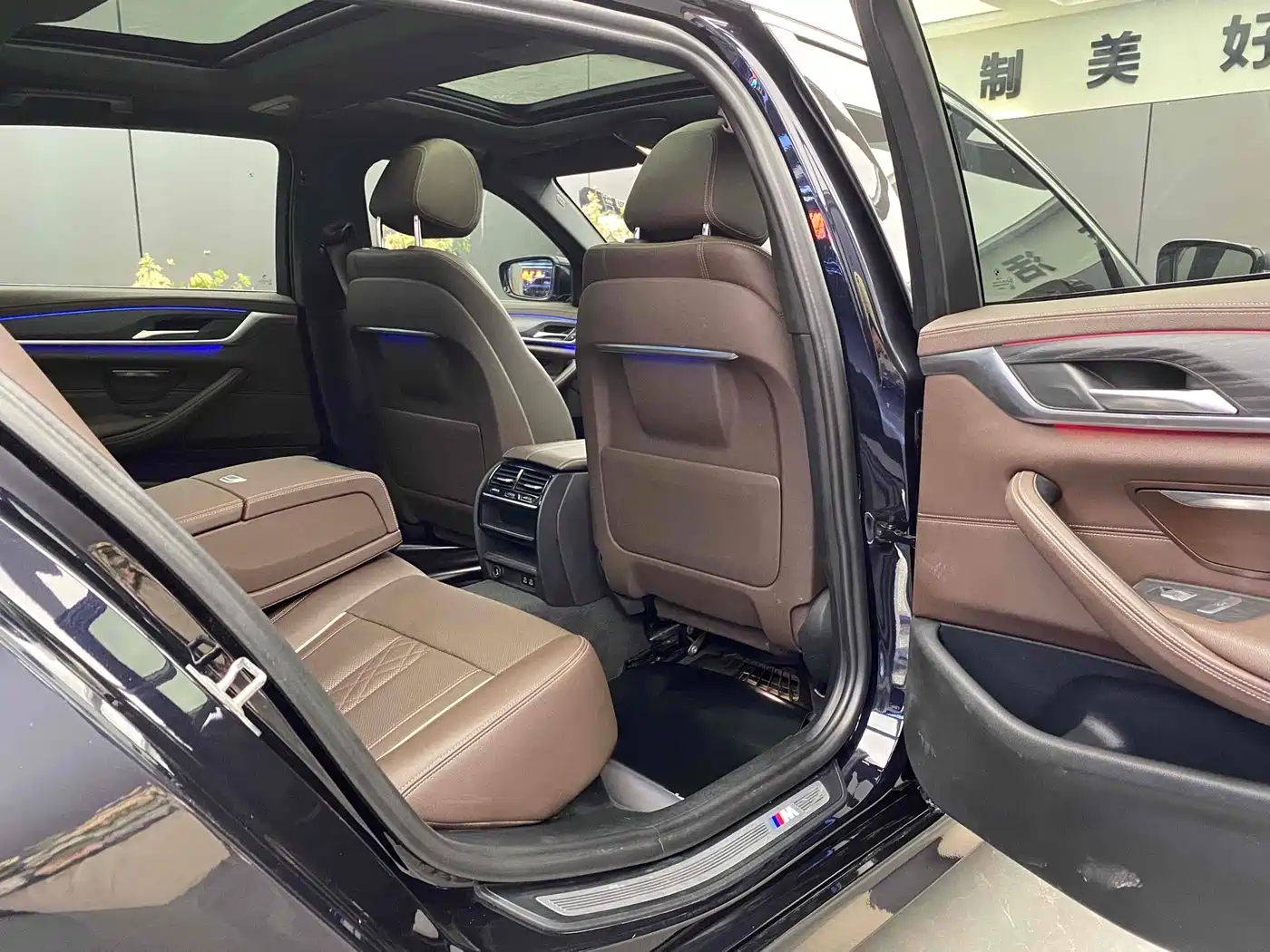 BMW 5 Series 2021 530Li Leading M Sport Package фото 9