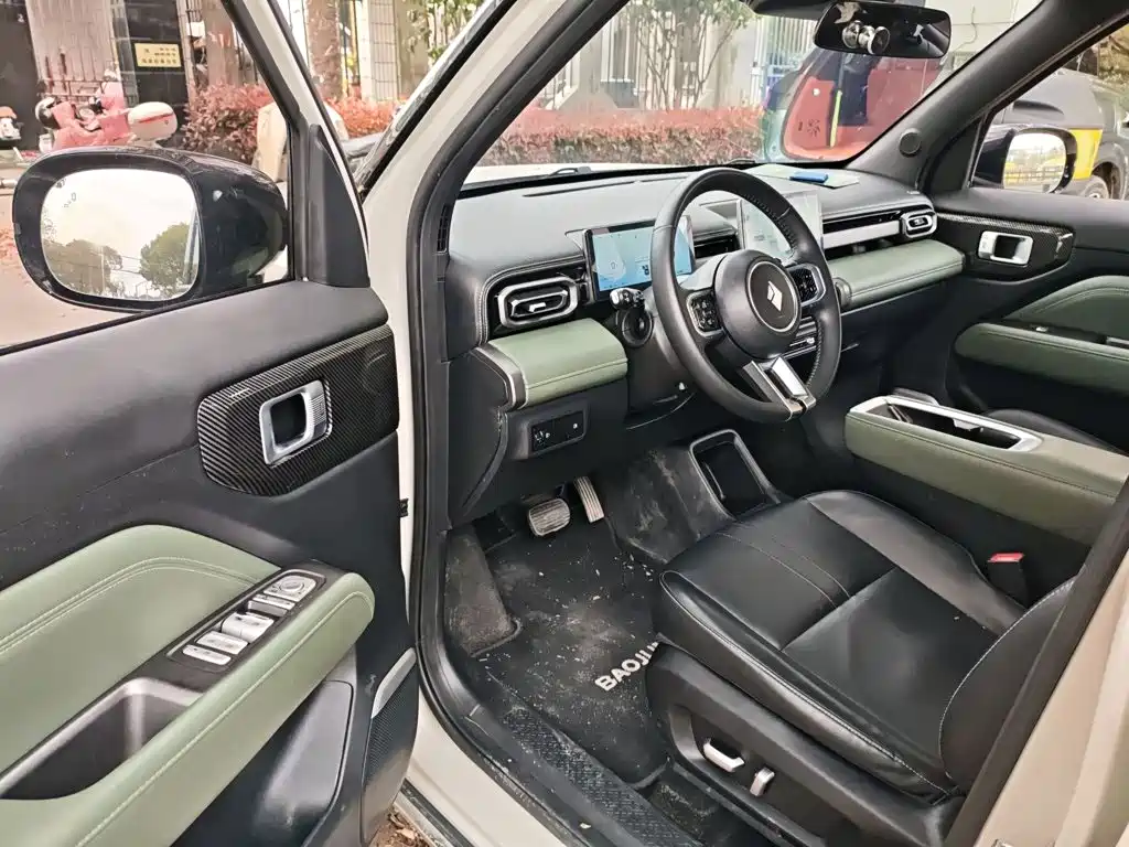 Baojun Yueye Plus 2024 2024 Smart Premium 4-Seater
