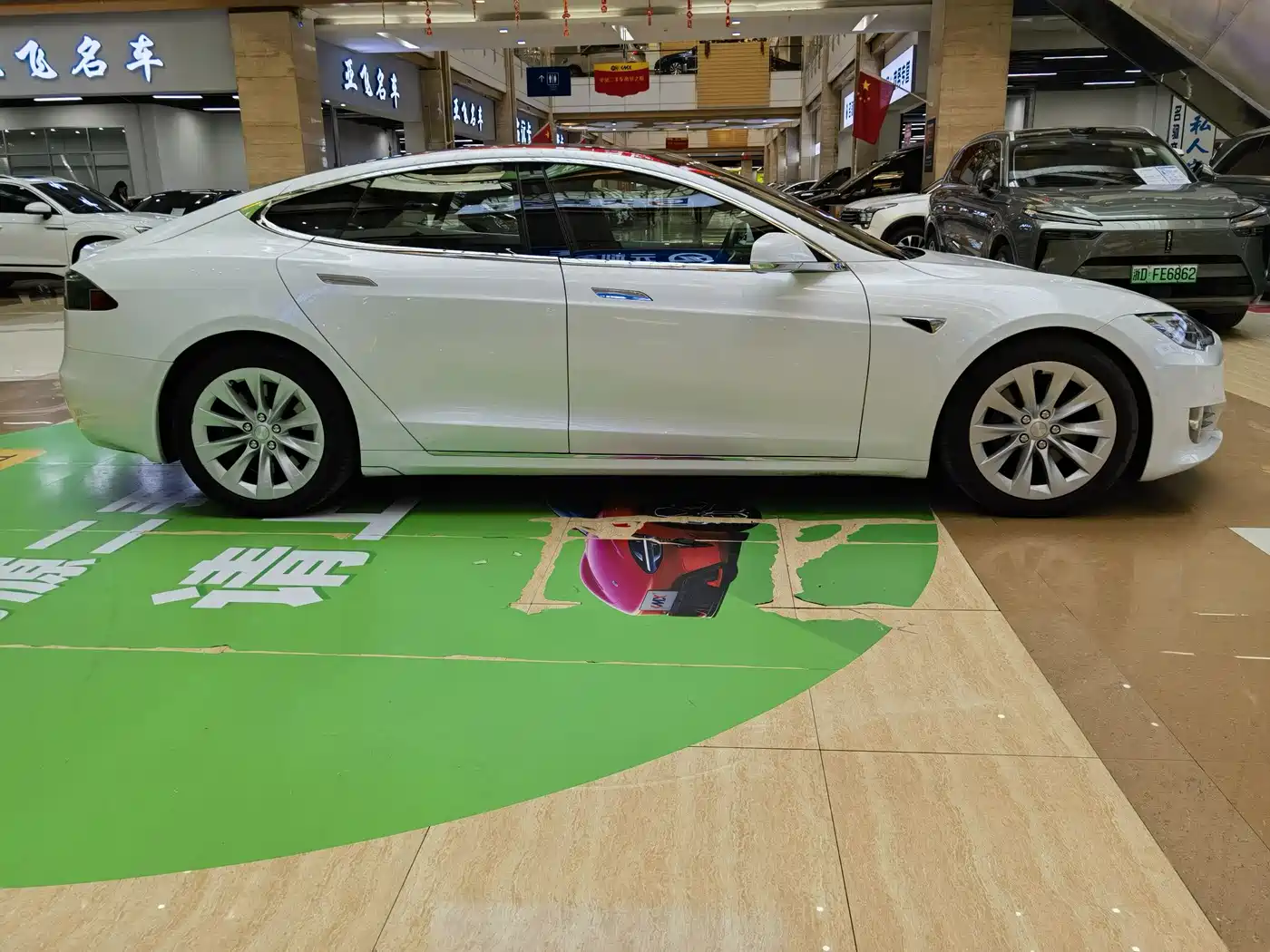 TESLA MODEL S