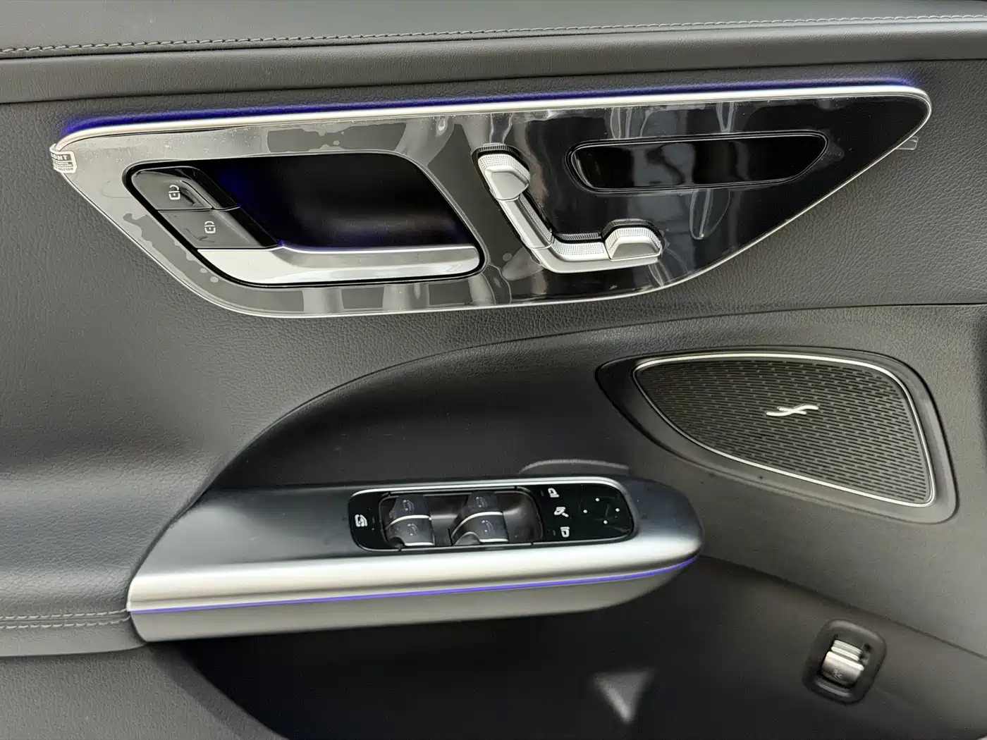 Mercedes-Benz C-Class 2025 C 260 L Sport Edition фото 7
