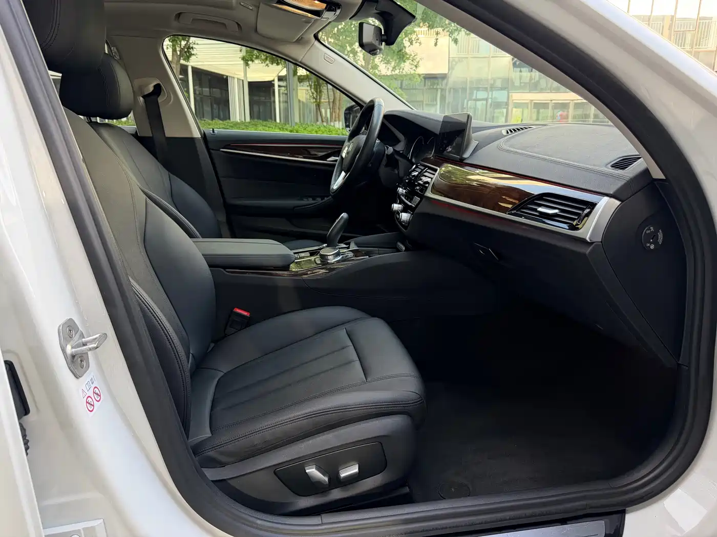 BMW 5 Series 2018 525Li Luxury Package фото 16
