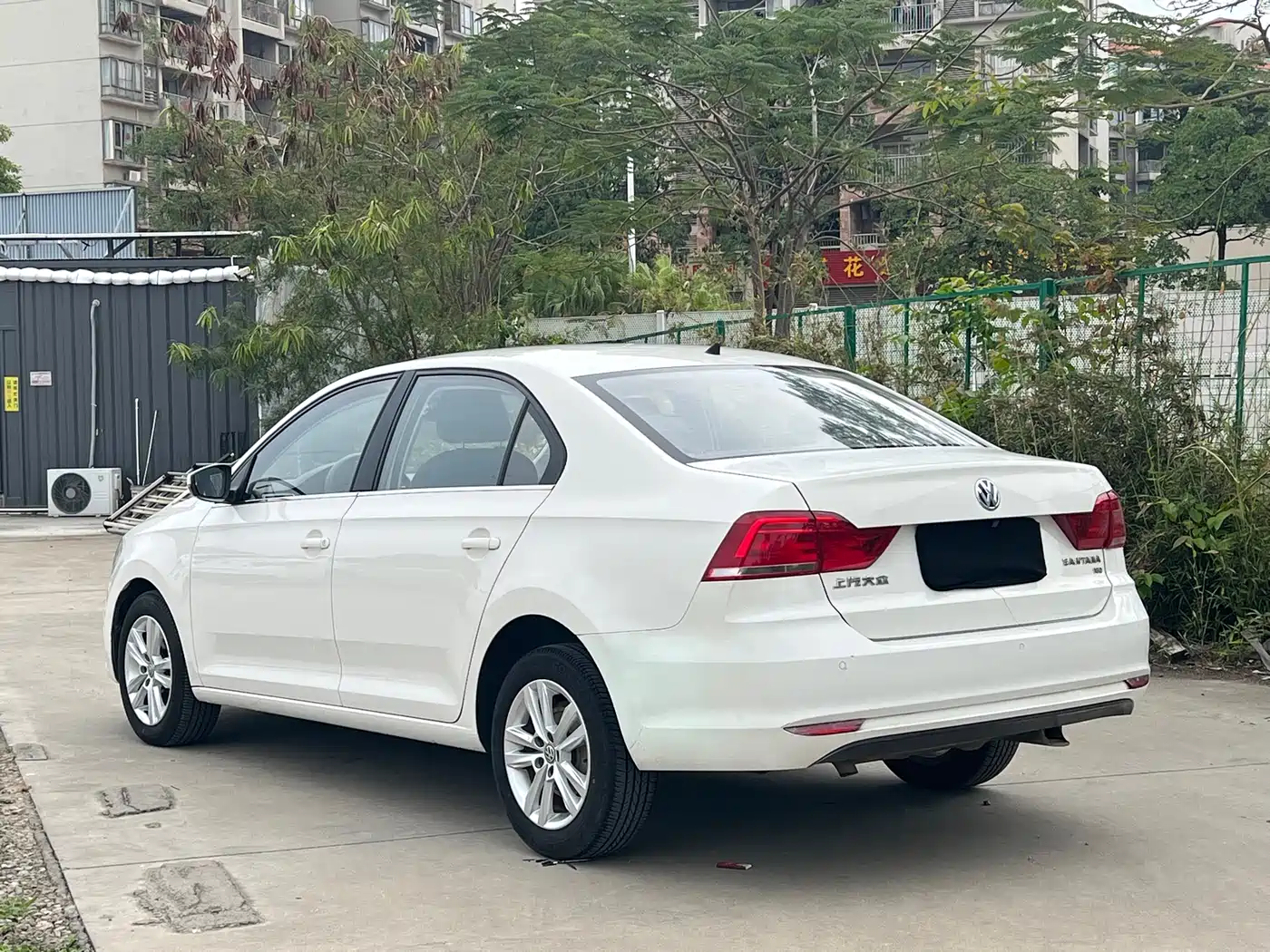Volkswagen Santana 2016 1.6L Automatic Comfort Edition фото 4