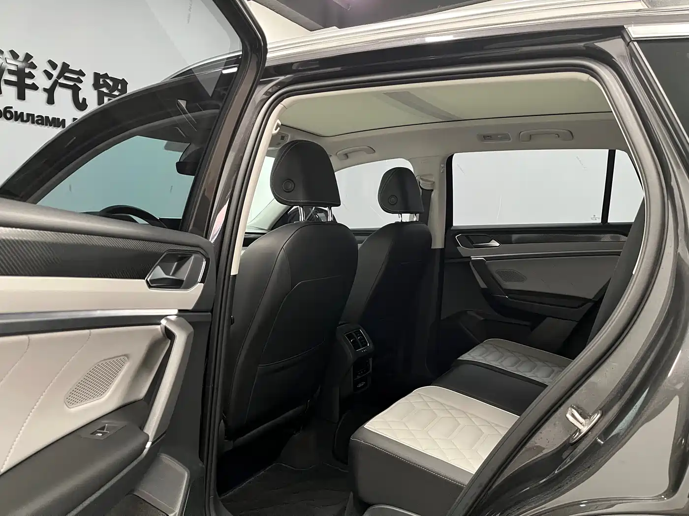 Volkswagen Tayron 2023 280TSI 2WD Luxury Plus Advanced Edition фото 8