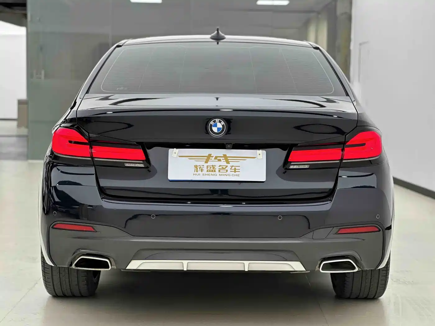 BMW 5 Series 2023 530Li Executive M Sport Package фото 4