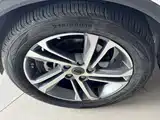 Фото 3 - Geely Coolray