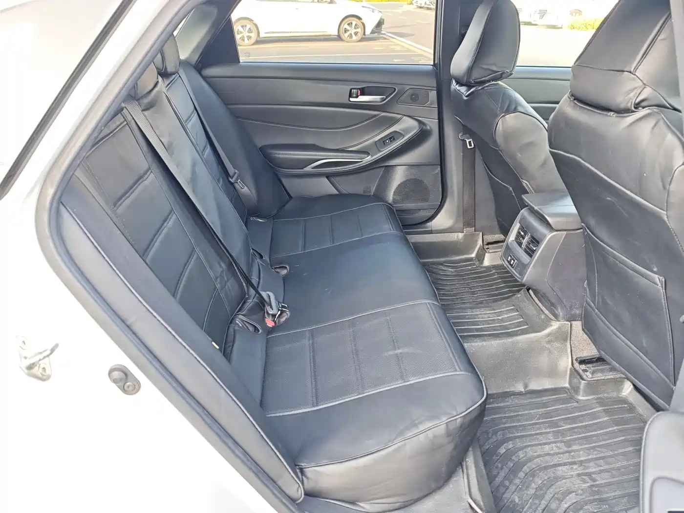 Toyota Avalon 2019 2.0L Progressive Edition (China VI) фото 17