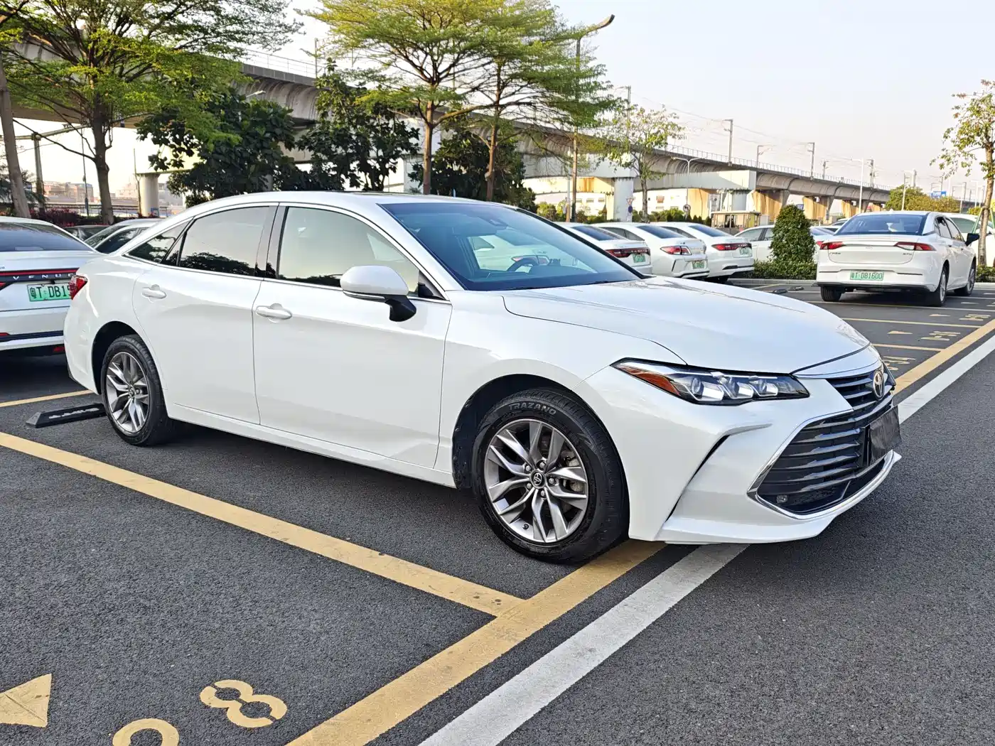 Toyota Avalon 2019 2.0L Progressive Edition (China VI) фото 3