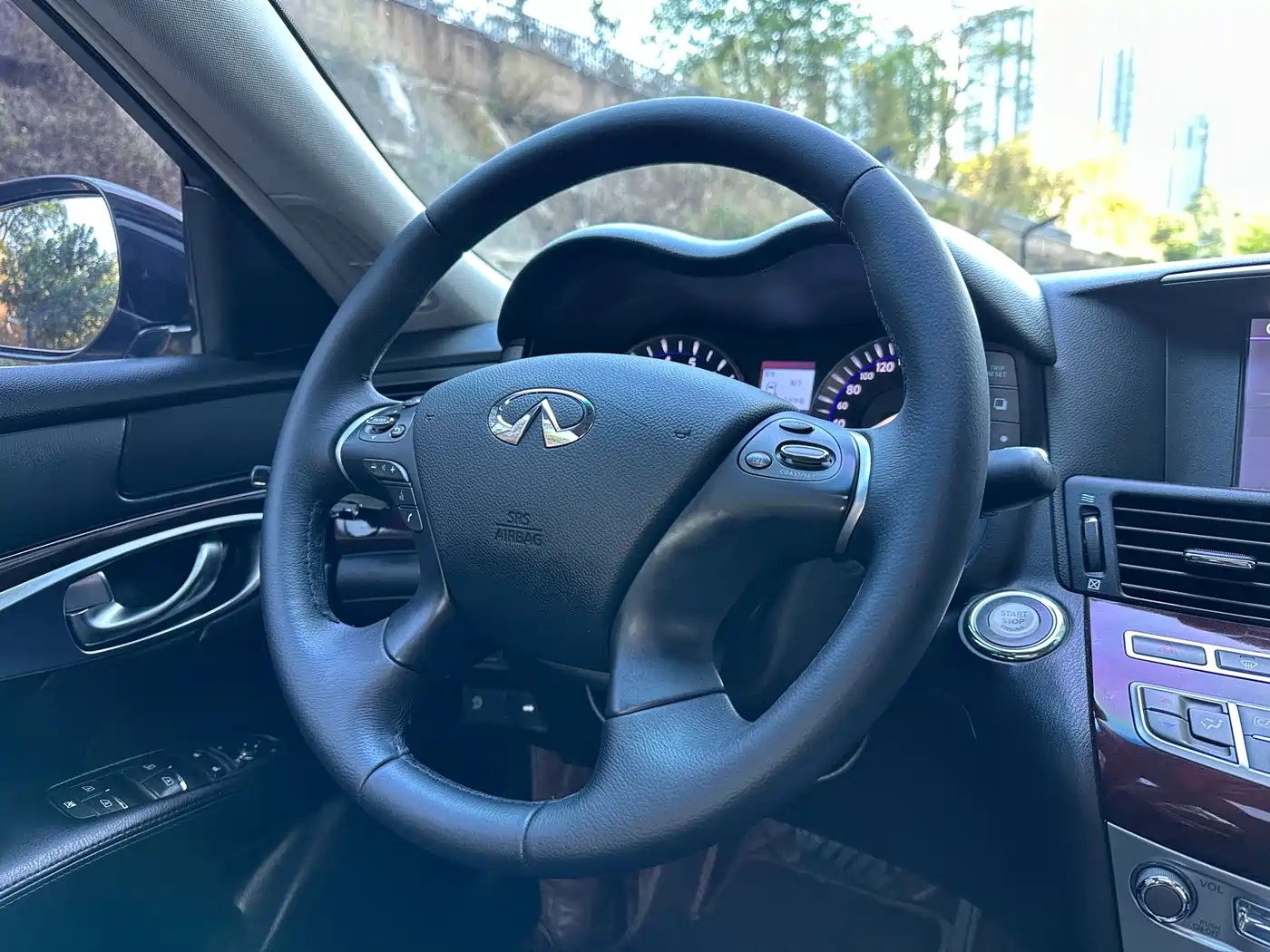 Infiniti Q70 2019 Q70L 2.0T Enjoyment Edition фото 18