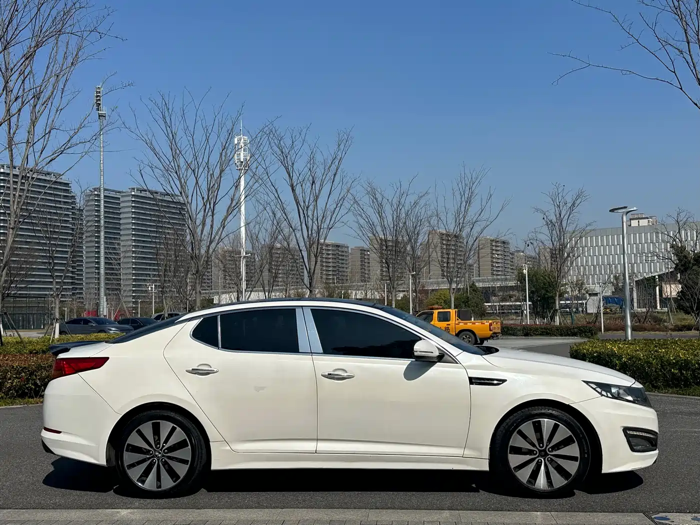 Kia K5 2012 2.0L Automatic DLX Special Edition фото 7