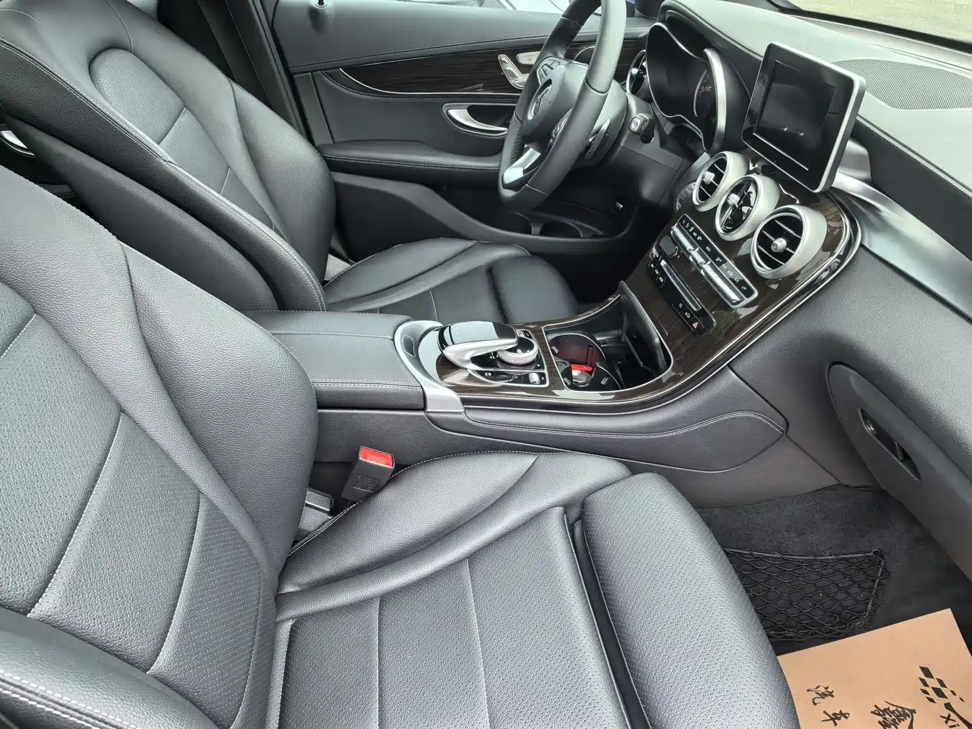 Mercedes-Benz GLC 2017 GLC 260 4MATIC Dynamic фото 4