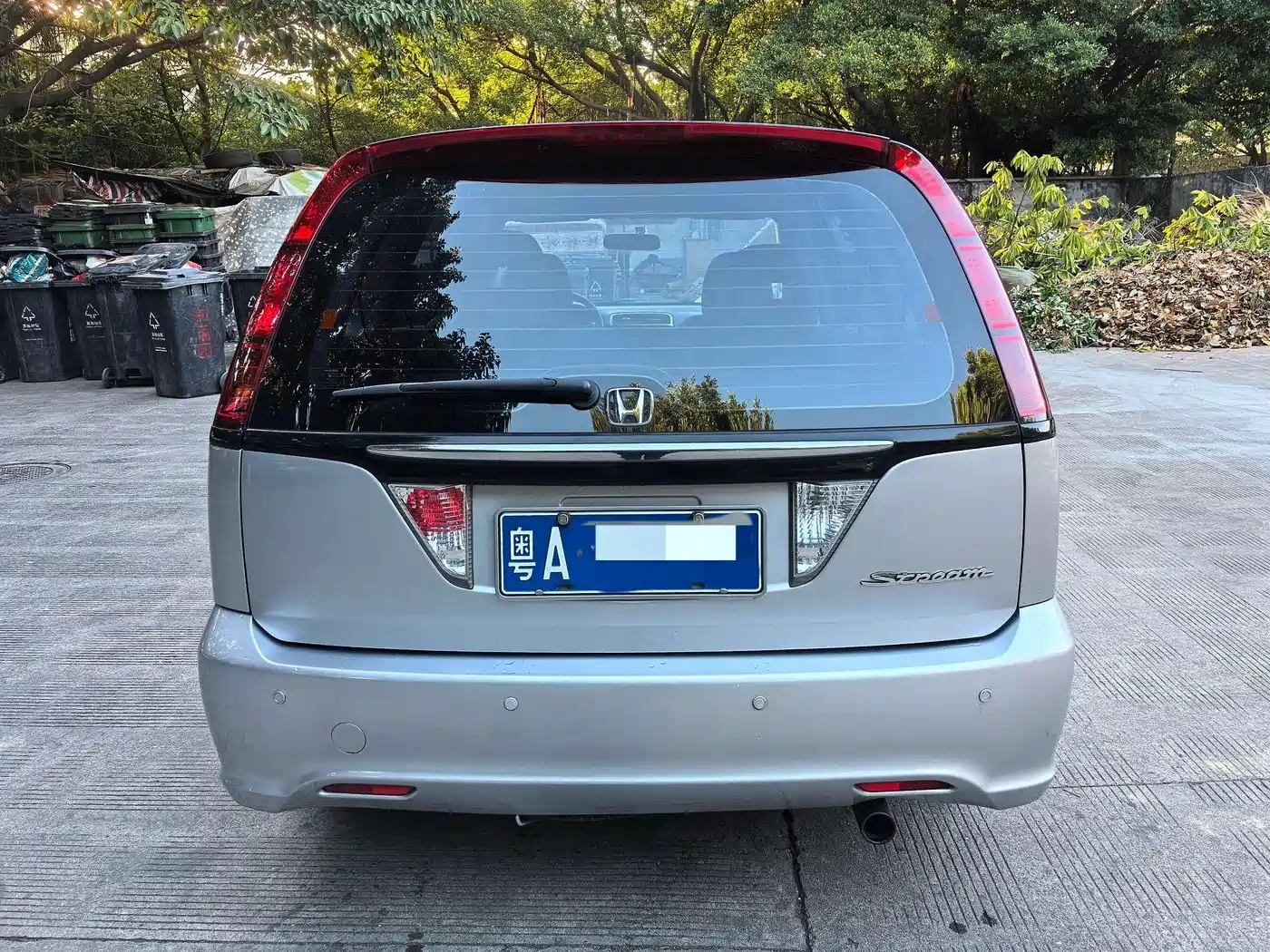 Honda Stream 2004 2.0 AT фото 5